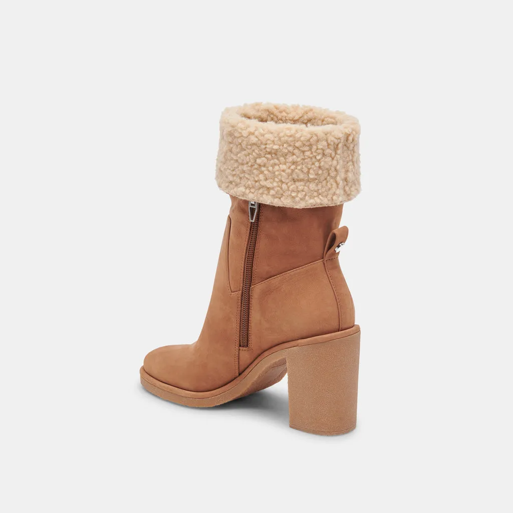 CADDIE PLUSH BOOTS PRALINE NUBUCK– Dolce Vita 6952240250946