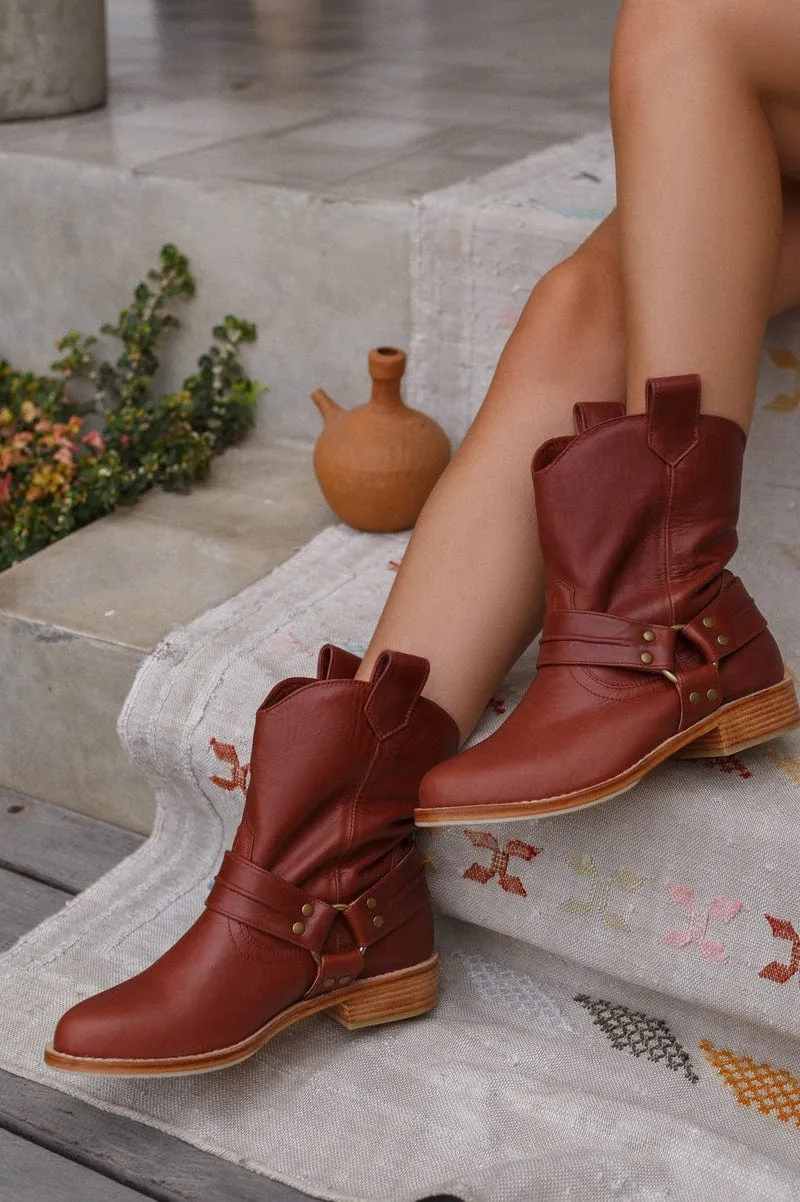 Cali Leather Boots in Vintage Brown