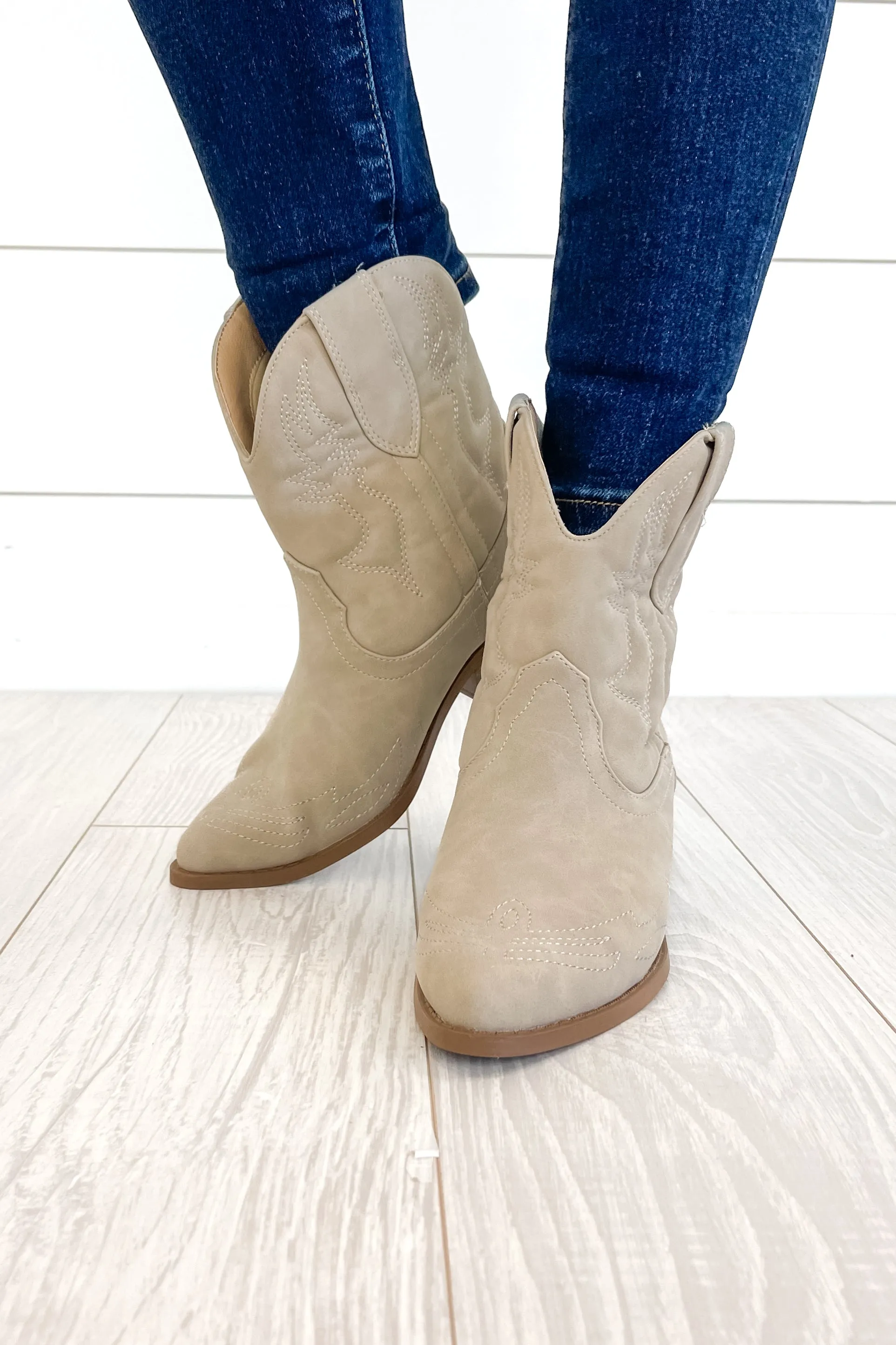 Riggin Casual Cowboy Boots - 2 Colors