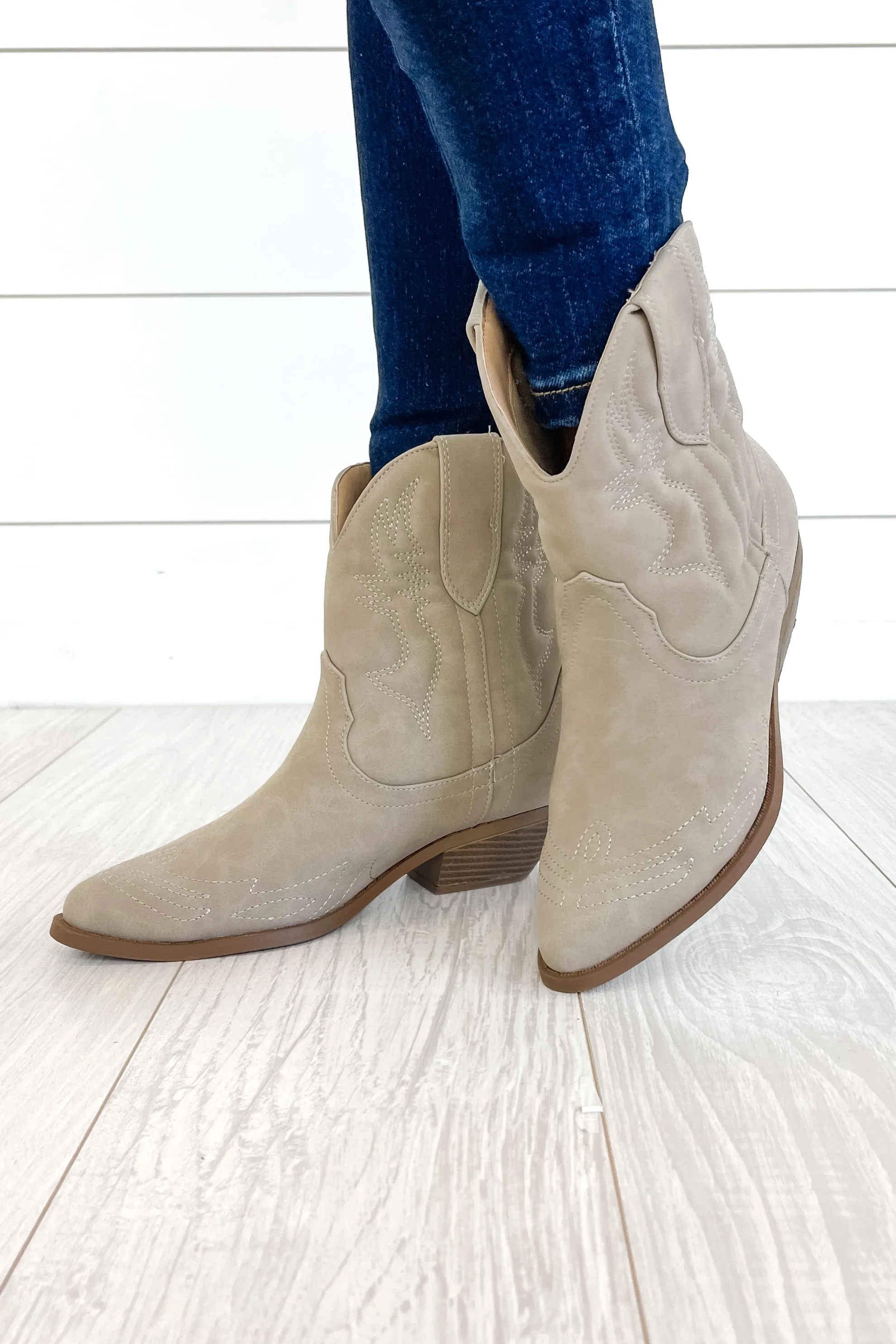 Riggin Casual Cowboy Boots - 2 Colors